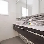 Apartment With Garden Near The Antibes